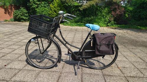 Zwarte omafiets damesfiets met fietskrat, Vélos & Vélomoteurs, Vélos | Femmes | Vélos pour femme, Utilisé, 53 à 56 cm, Enlèvement