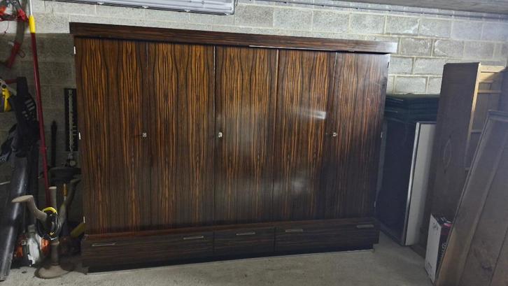 Macassar vintage kledingkast met 5 deuren in ebbenhout finee, Antiek en Kunst, Antiek | Meubels | Kasten, Ophalen