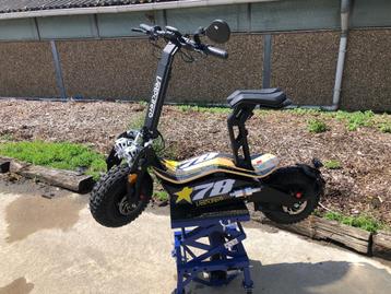 Electrische demo scooter 27 km gereden ( Nu 1795€ ipv 3295€) beschikbaar voor biedingen