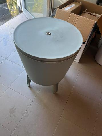 Glacière ou table, Enlèvement, Comme neuf