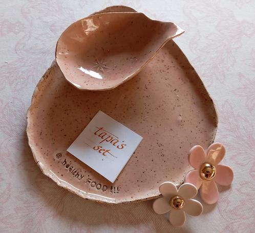 Setje tapa's bord en kommetje handgemaakt keramiek, Huis en Inrichting, Keuken | Servies, Nieuw, Schaal of Schalen, Effen, Keramiek