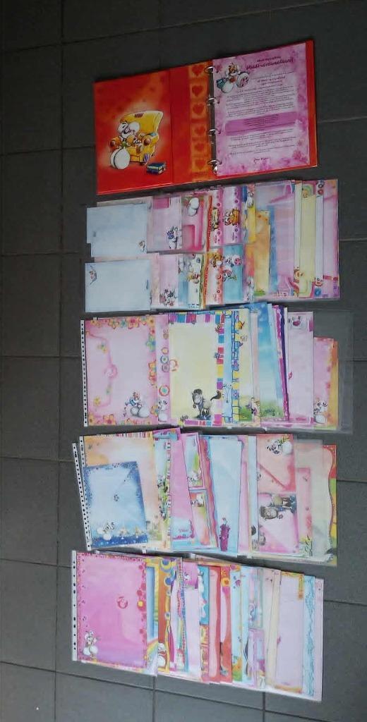 dikke map vol diddl briefpapier 1, Verzamelen, Diddl, Zo goed als nieuw, Diddl, Ophalen of Verzenden