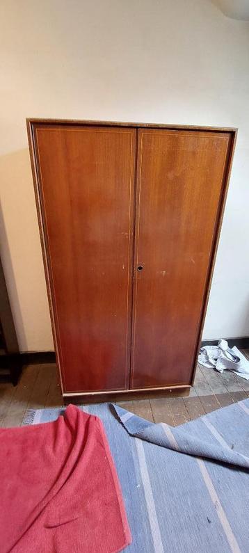 Gratuit - Armoire a donner, Enlèvement, Utilisé
