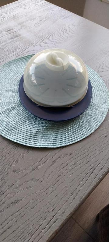 Kaasstolp Tupperware beschikbaar voor biedingen
