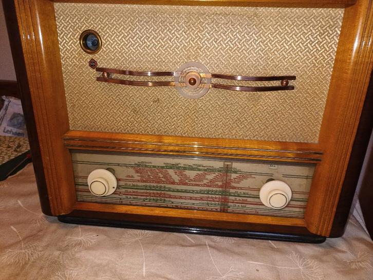 Oude antieke buizen radio Siera S273A, Antiquités & Art, Antiquités | TV & Hi-Fi, Enlèvement