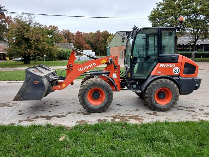Kniklader kubota R090, Zakelijke goederen, Machines en Bouw | Kranen en Graafmachines, Wiellader of Shovel, Ophalen