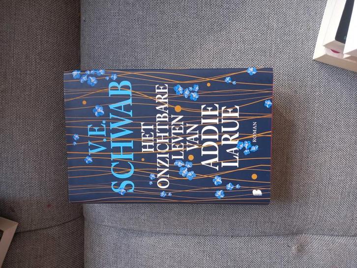 V.E. Schwab - Het onzichtbare leven van Addie LaRue, Boeken, Literatuur, Zo goed als nieuw, Wereld overig, Ophalen of Verzenden