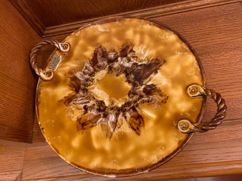 Grote ronde keramische bord/schaal van Vallauris, Huis en Inrichting, Keuken | Servies, Zo goed als nieuw, Bord(en), Boerenbont