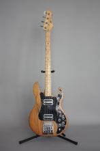 Vintage Peavey T-40 Bass Guitar 1980's era - Great Condition, Muziek en Instrumenten, Snaarinstrumenten | Gitaren | Bas, Ophalen