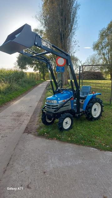 Minitractor iseki 18pk 4x4 met voorlader NIEUWSTAAT!