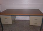 Bureau, Ophalen