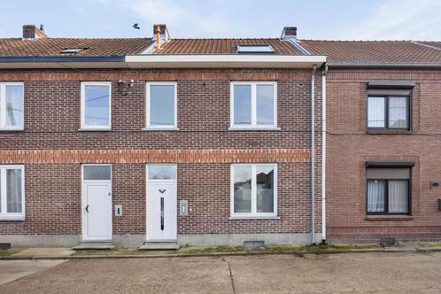 Huis te koop in Maaseik, 4 slpks, Immo, Huizen en Appartementen te koop, Vrijstaande woning, B