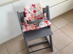 Stokke kinderstoel  grijs Tripp Trapp met Babyset en kussen, Kinderen en Baby's, Ophalen of Verzenden, Zo goed als nieuw