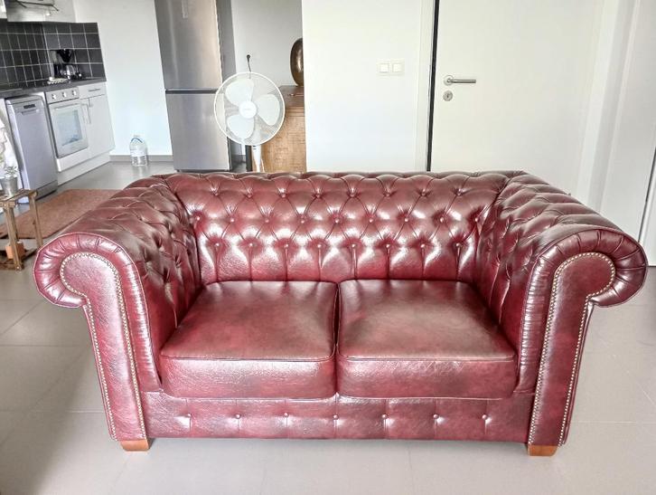 Salon Chesterfield en simili cuir, Maison & Meubles, Canapés | Coins salons complets, Comme neuf, Synthétique, Enlèvement