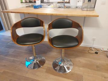 Barkrukken, barstoelen beschikbaar voor biedingen