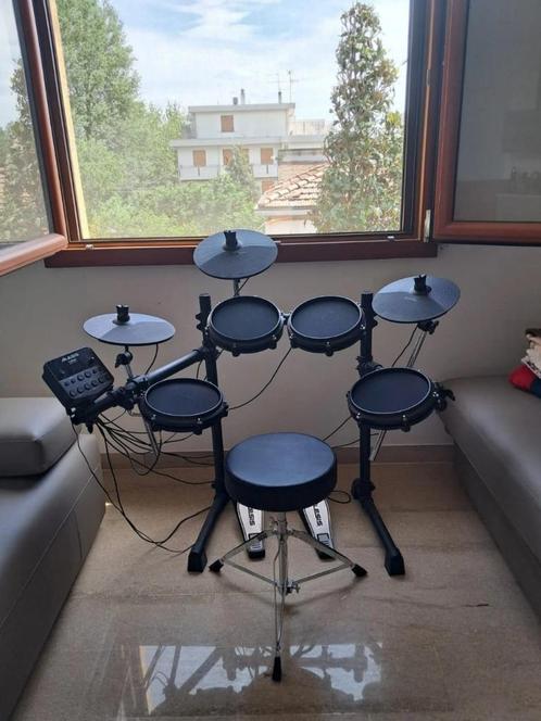 Alesis Turbo Mesh Kit, Muziek en Instrumenten, Drumstellen en Slagwerk, Zo goed als nieuw, Overige merken, Ophalen of Verzenden