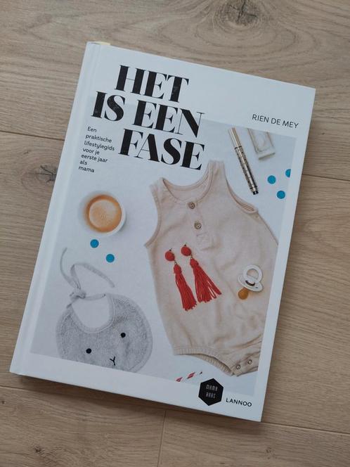 Rien de Mey - Het is een fase, Boeken, Mode, Zo goed als nieuw, Ophalen