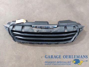 voorbumper grill peugeot 108 disponible aux enchères