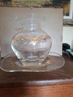 Vase en christal sur une assiette, Enlèvement ou Envoi