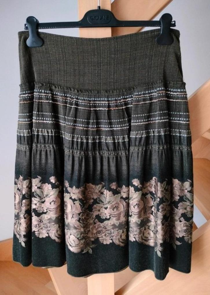 Prachtige rok San Martino maat: 38. Tot net onder de knie, Kleding | Dames, Rokken, Zo goed als nieuw, Maat 38/40 (M), Groen, Onder de knie