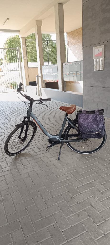 Stella electrische damesfiets, Fietsen en Brommers, Elektrische fietsen, Zo goed als nieuw, 50 km per accu of meer, Ophalen
