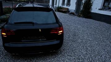 Audi a4 b7 break, Autos, Cuir, Boîte manuelle, A4, Noir