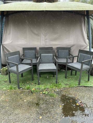 6 eetkamer stoelen  beschikbaar voor biedingen