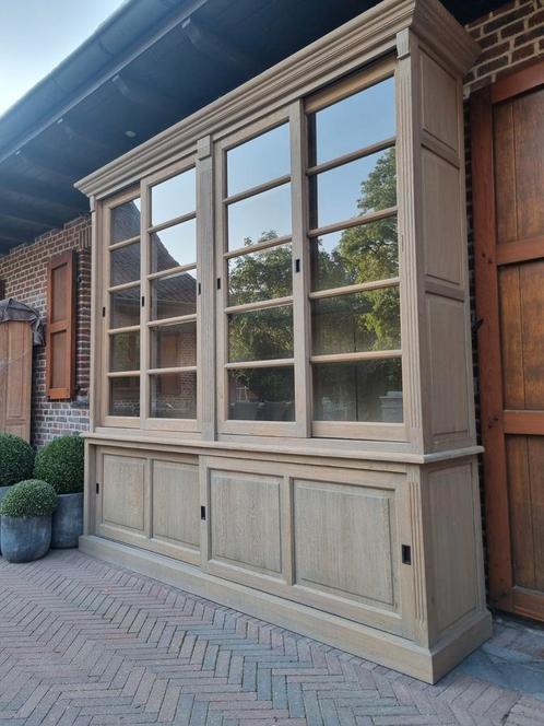 Eiken buffetkast/vitrinekast GRATIS LEVERING, Huis en Inrichting, Kasten | Buffetkasten, Zo goed als nieuw, Ophalen of Verzenden