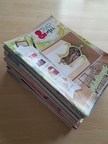 Kavel met 34 tijdschriften “Scrap&moi”.