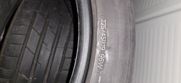 Autobanden 225/45R19 96W zomerbanden gebruikt, Auto-onderdelen, Banden en Velgen, Band(en), Zomerbanden, 19 inch, 225 mm, Personenwagen