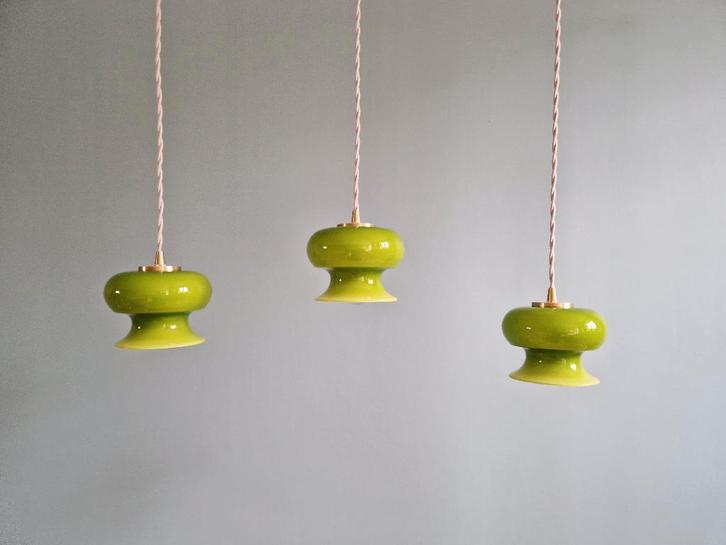 Vintage groene opaline hanglamp (x8 stuks), 1960-70, Antiek en Kunst, Antiek | Verlichting, Ophalen of Verzenden
