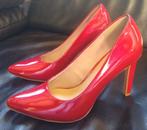 Rode pumps – merk Marco Tozzi - maat 37, Ophalen, Pumps, Marco Tozzi, Nieuw