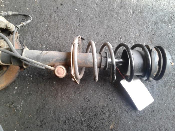 Barre amortisseur avant droit d'un Opel Corsa, Autos : Pièces & Accessoires, Suspension & Châssis, Opel, Utilisé, 3 mois de garantie