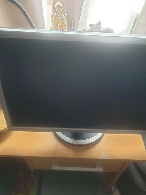 A vendre moniteur + clavier avec câble USB !, Informatique & Logiciels, Moniteurs, Comme neuf, Enlèvement