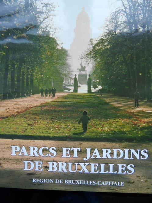 Parcs et jardins de Bruxelles, Boeken, Natuur, Zo goed als nieuw, Wandel- of Recreatiegebieden, Ophalen of Verzenden