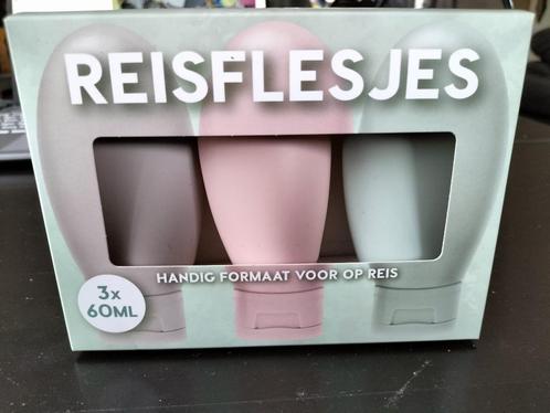 Nieuw 3 reisflesjes à 60ml, reis flesjes, Handtassen en Accessoires, Toilettassen, Nieuw, Dame, Roze, Ophalen of Verzenden