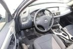BMW X1 Sdrive 18D met 2 JAAR garantie=UNIEK in België, Auto's, Euro 5, Stof, Zwart, 4 cilinders