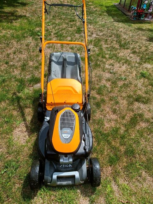 Stiga Collector 48 S H, Tuin en Terras, Grasmaaiers, Gebruikt, Benzine-grasmaaier, 40 t/m 49 cm, Cirkelmaaier, Opvangbak, Ophalen