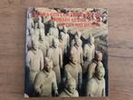 Terracotta warriors and horses - prachtig fotoboek, Comme neuf, Avant 1940, Armée de terre, Enlèvement ou Envoi