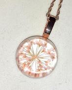 Ketting met hanger rosé goud gedroogde bloemen roze, Handtassen en Accessoires, Kettingen, Verzenden, Roze, Overige materialen