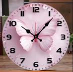 Horloge murale ronde en bois analogique Pink Butterfly (25cm, Enlèvement ou Envoi, Neuf, Horloge murale