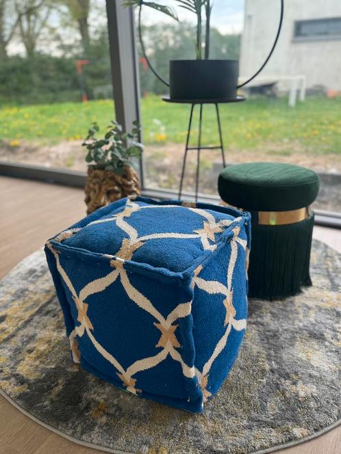 Poef 50 cm x 50 cm vierkant blauwe, Huis en Inrichting, Zetels | Voetbanken en poefs, Vierkant, Ophalen