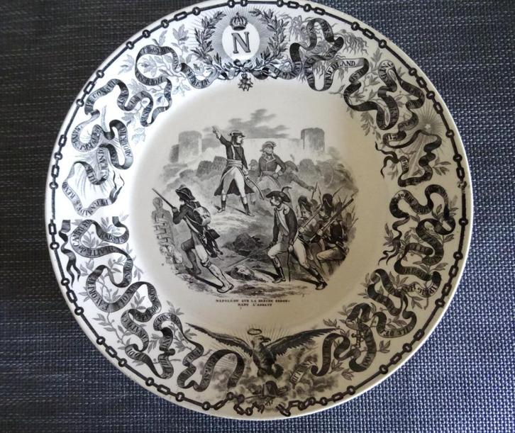 Boch, Napoléon sur la brèche ordonnant l'assaut, Antiek en Kunst, Antiek | Keramiek en Aardewerk, Ophalen of Verzenden