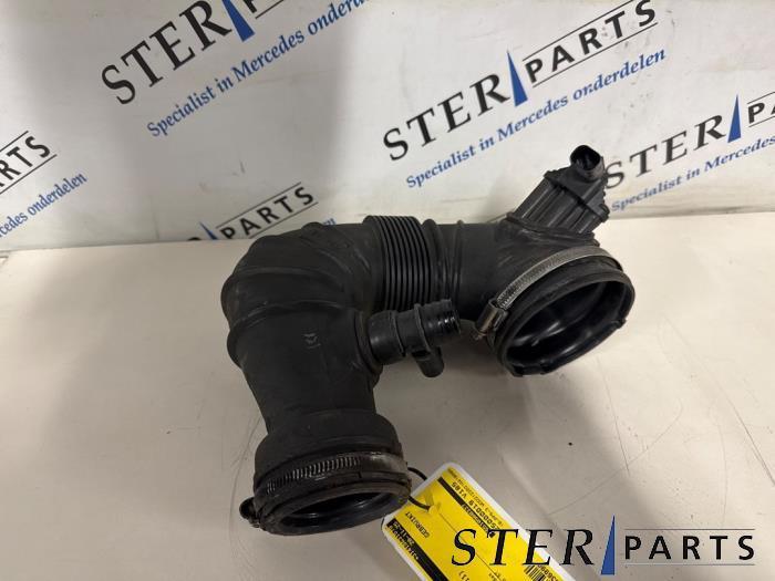 Aanzuigslang Lucht van een Mercedes E-Klasse, Auto-onderdelen, Motor en Toebehoren, Mercedes-Benz, Gebruikt, 3 maanden garantie