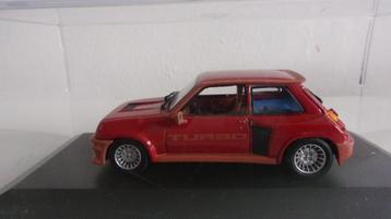 RENAULT 5 TURBO RED.1/43 UNIV.HOBBIES.IMPEC en VITRINE