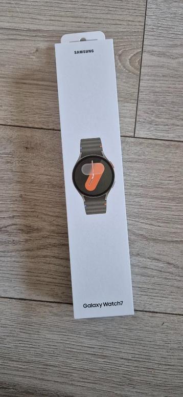 NIEUWE galaxy watch 7 beschikbaar voor biedingen