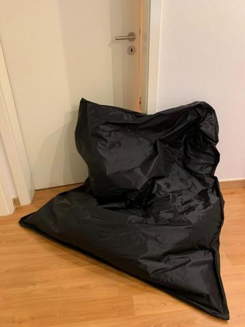 zitzak beschikbaar voor biedingen