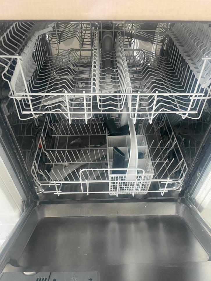 Lave-vaisselle encastrable zanussi - classe A -, Elektronische apparatuur, Vaatwasmachines, Zo goed als nieuw, Inbouw, Minder dan 85 cm