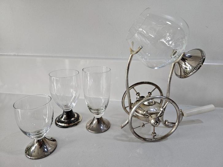 Cognac verwarmer kar met verzilverde glazen, Antiek en Kunst, Antiek | Glaswerk en Kristal, Ophalen of Verzenden