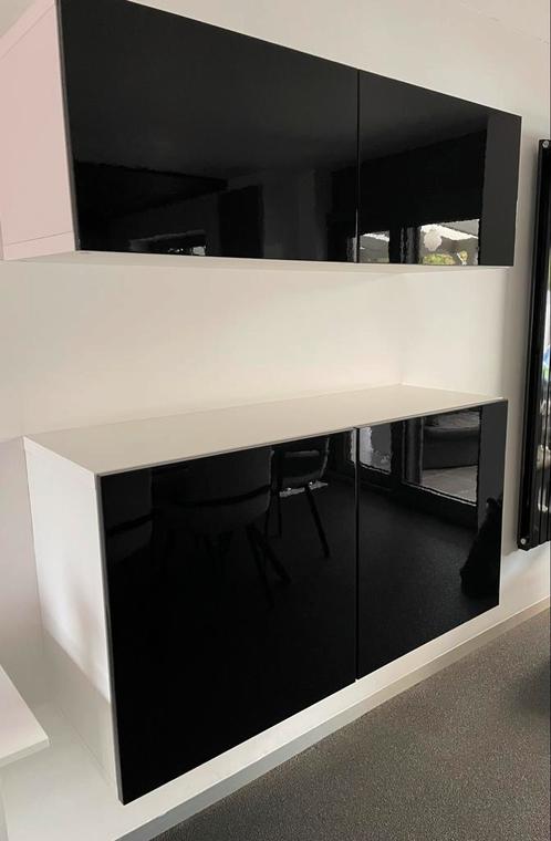 Wandmeubel (hangen of staan) in zeer goede staat, Huis en Inrichting, Kasten | Wandmeubels, Zo goed als nieuw, Ophalen